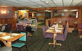 Zellar's Village Inn Newberry United States Of America