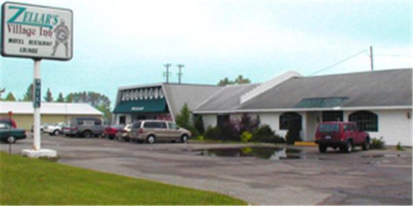 Zellar'S Village Inn Newberry Exterior photo